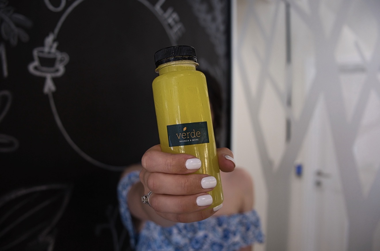 Yellow Cold Pressed — ananas, jabuka, đumbir, nana